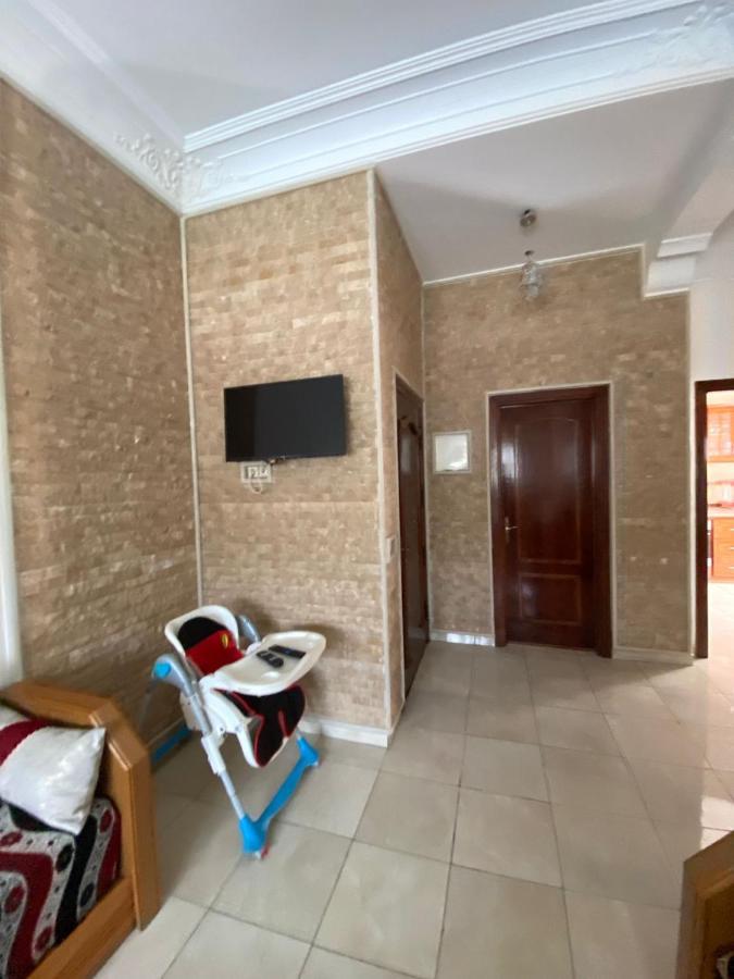 Appartement Martil 3 Chambres Proche De Centre Ville 5Mn A Pied Et La Plage 10Mn A Pied Et 10Mn De Aeroport Tetouan En Voiture Kültér fotó